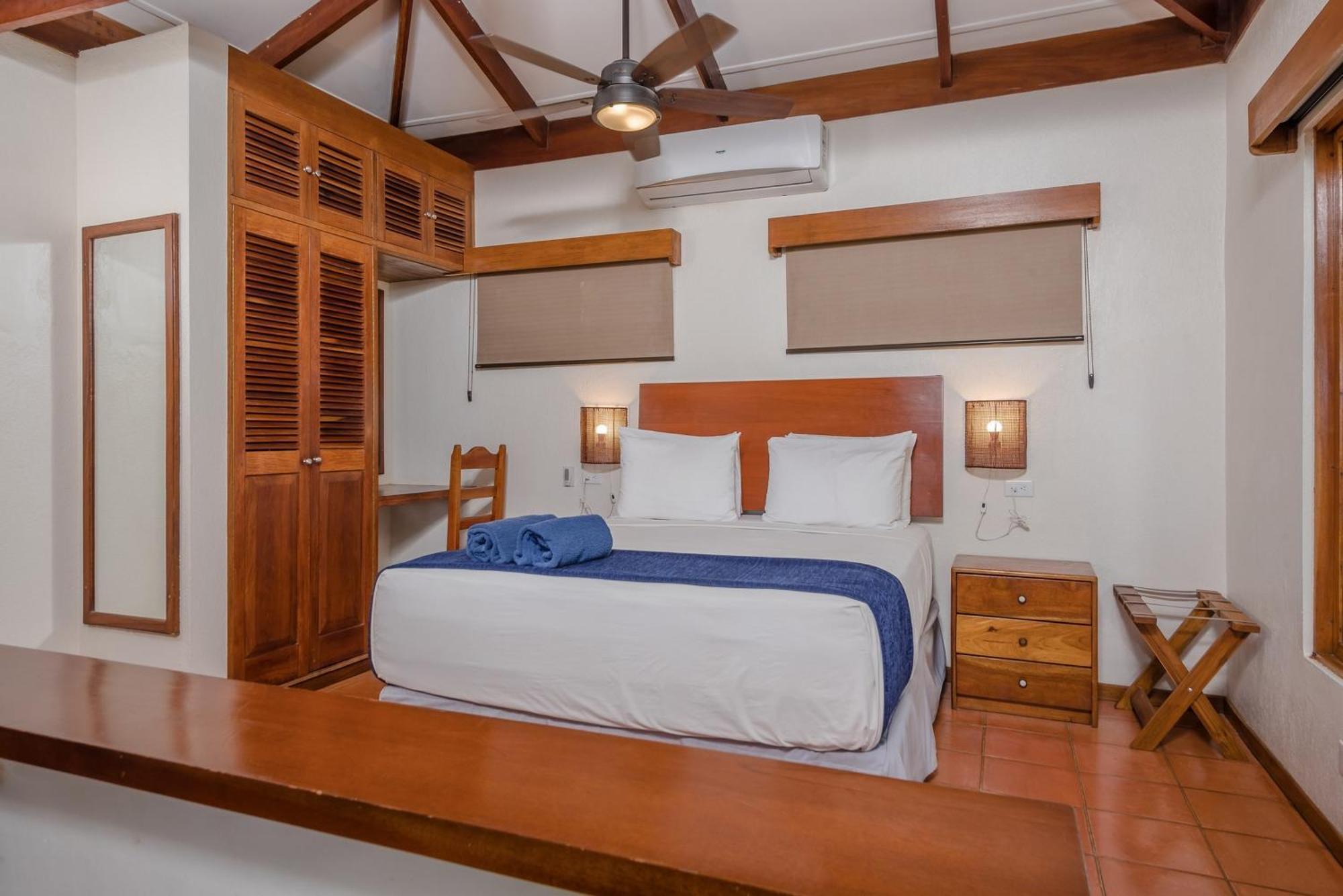 The Coast Beachfront Hotel Tamarindo Bilik gambar