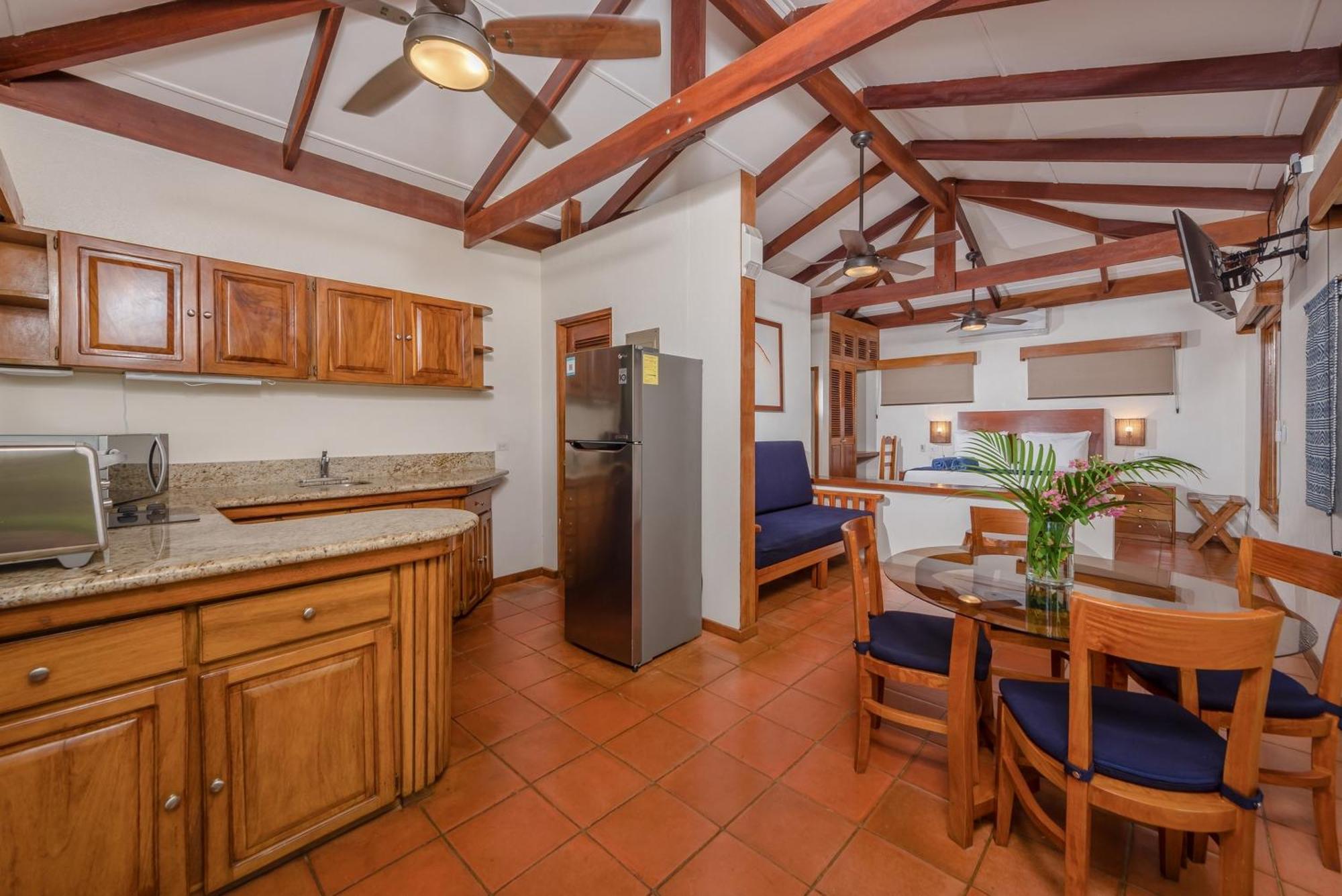 The Coast Beachfront Hotel Tamarindo Bilik gambar